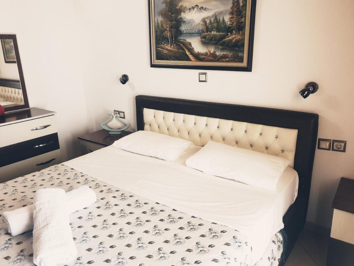 Apartment Rina Sarandë Buitenkant foto