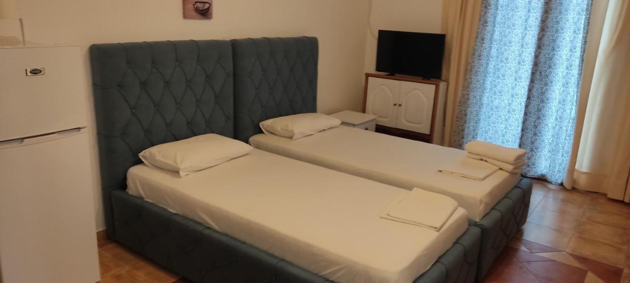 Apartment Rina Sarandë Buitenkant foto
