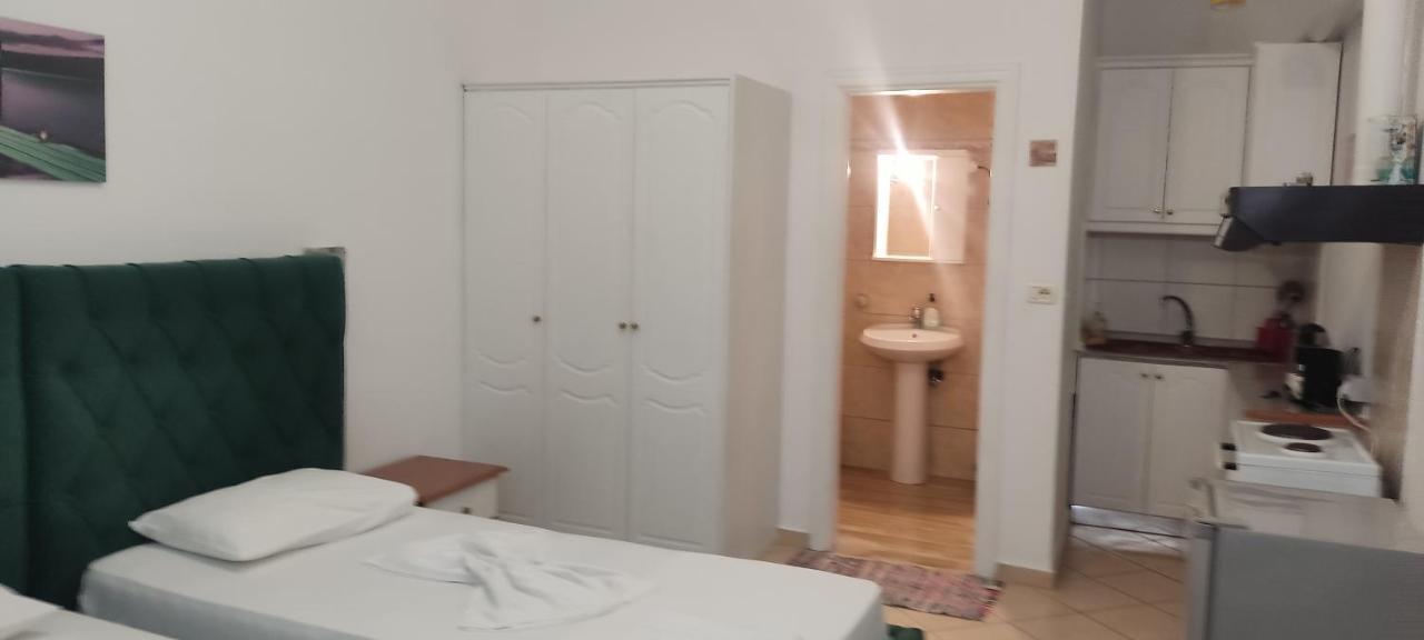 Apartment Rina Sarandë Buitenkant foto
