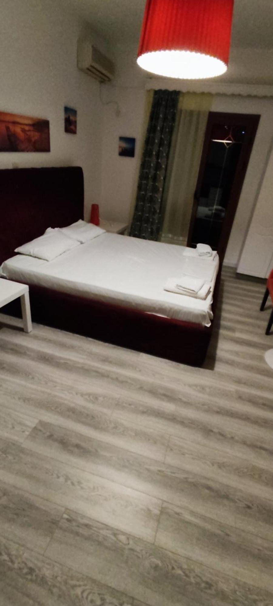 Apartment Rina Sarandë Buitenkant foto