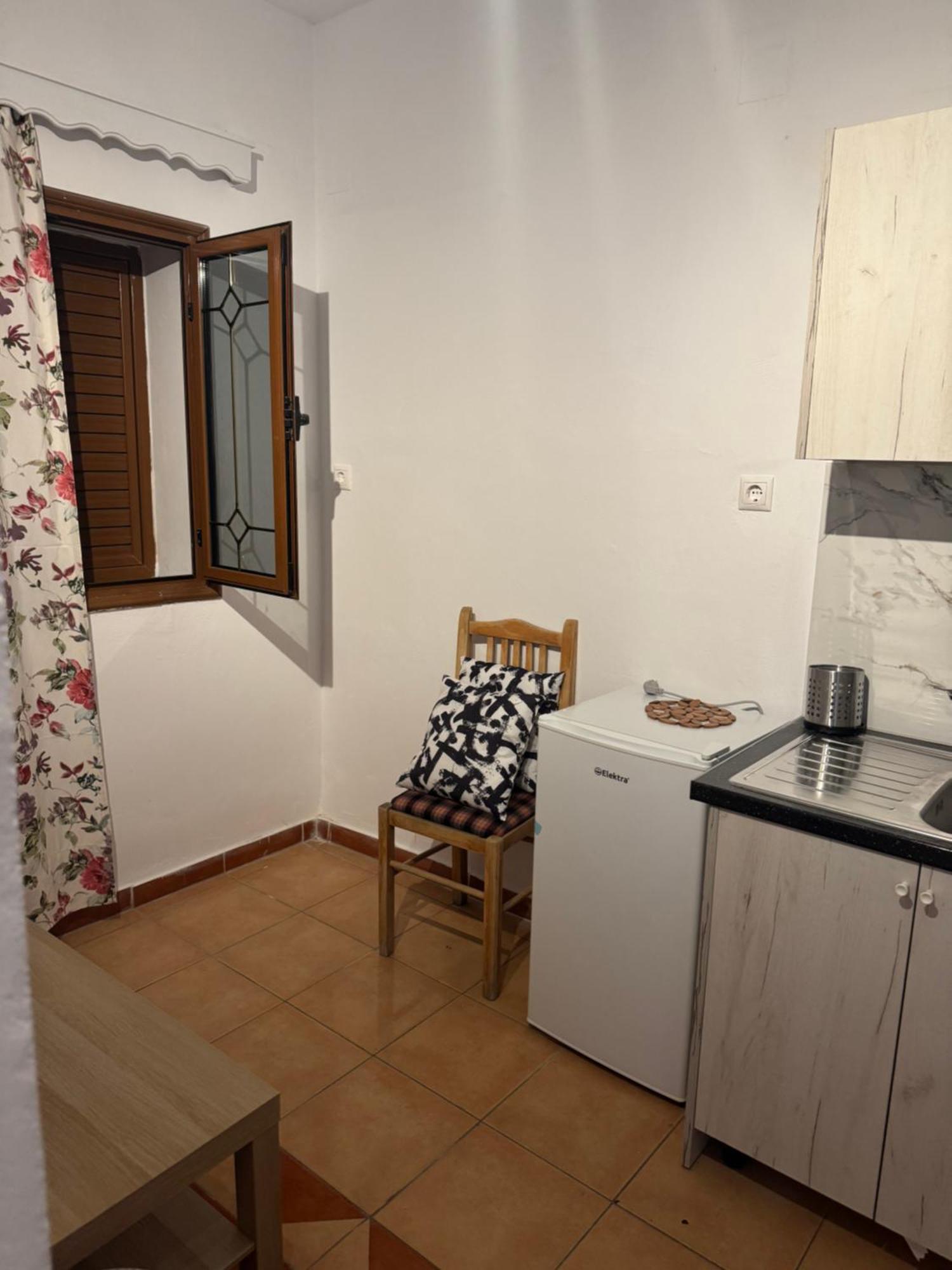 Apartment Rina Sarandë Buitenkant foto